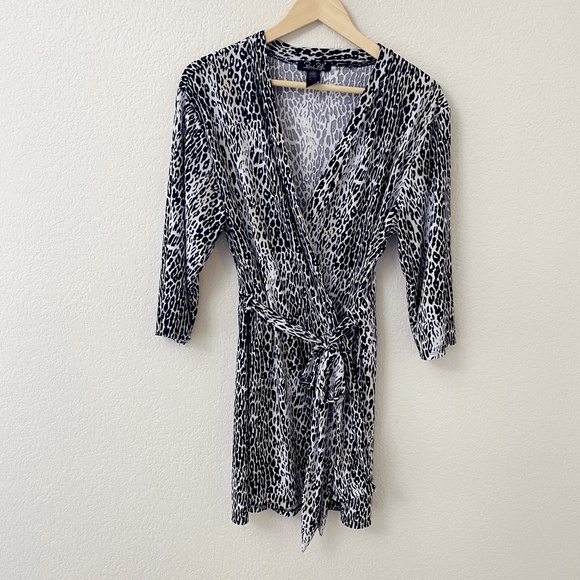 Rene Rofe Sleepwear Short Robe Size Large Animal Print 3/4 Sleeve - Picture 1 of 4